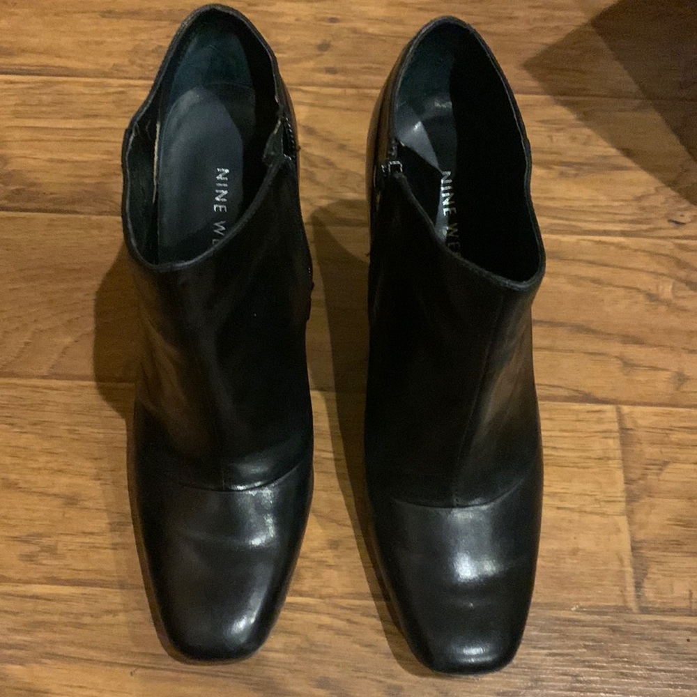 Black Nine West angle boots